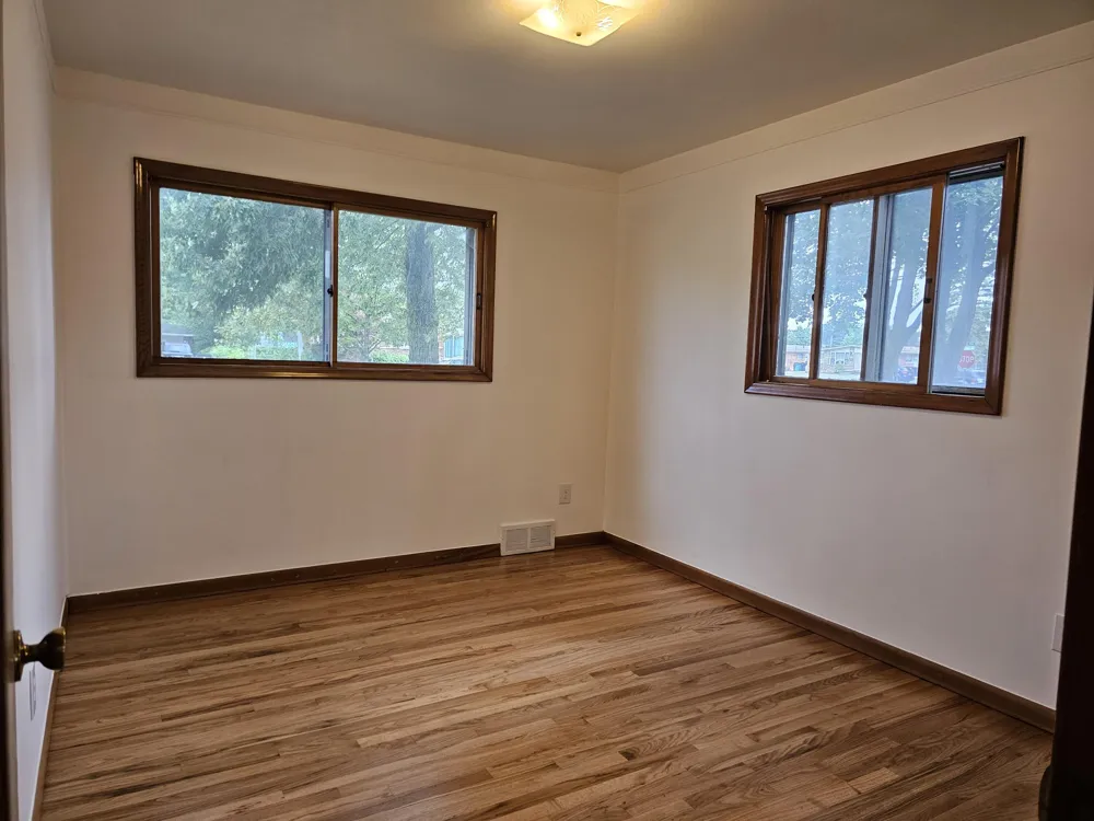 32740 Grandview Avenue Westland, MI 48186