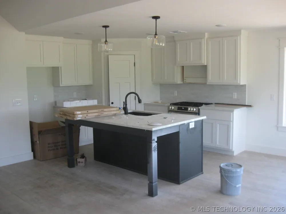 1445 S 4260 ROAD Pryor, OK 74361