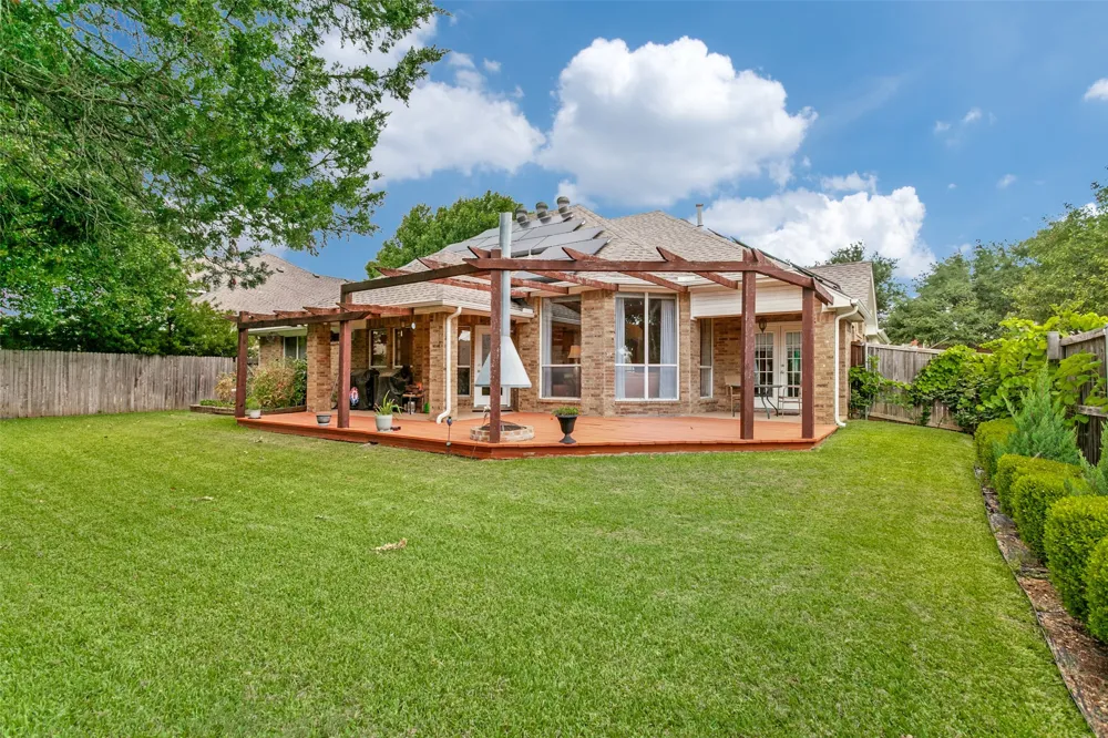 2304 Castlegate Drive Corinth, TX 76210