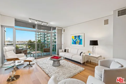 13650 Marina Pointe Drive #704