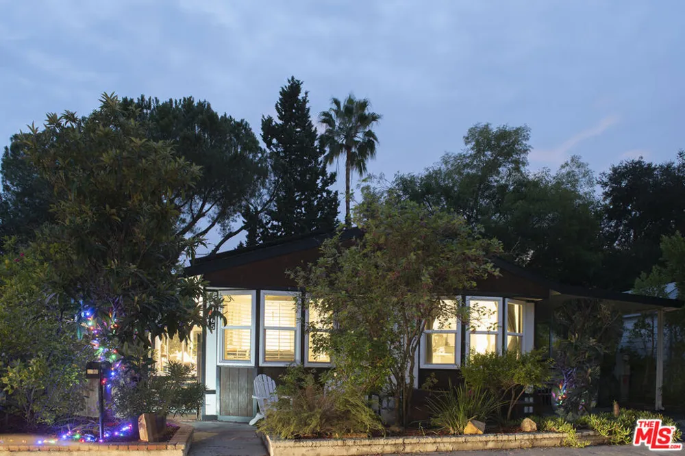 1165 Cherokee Topanga, CA 90290