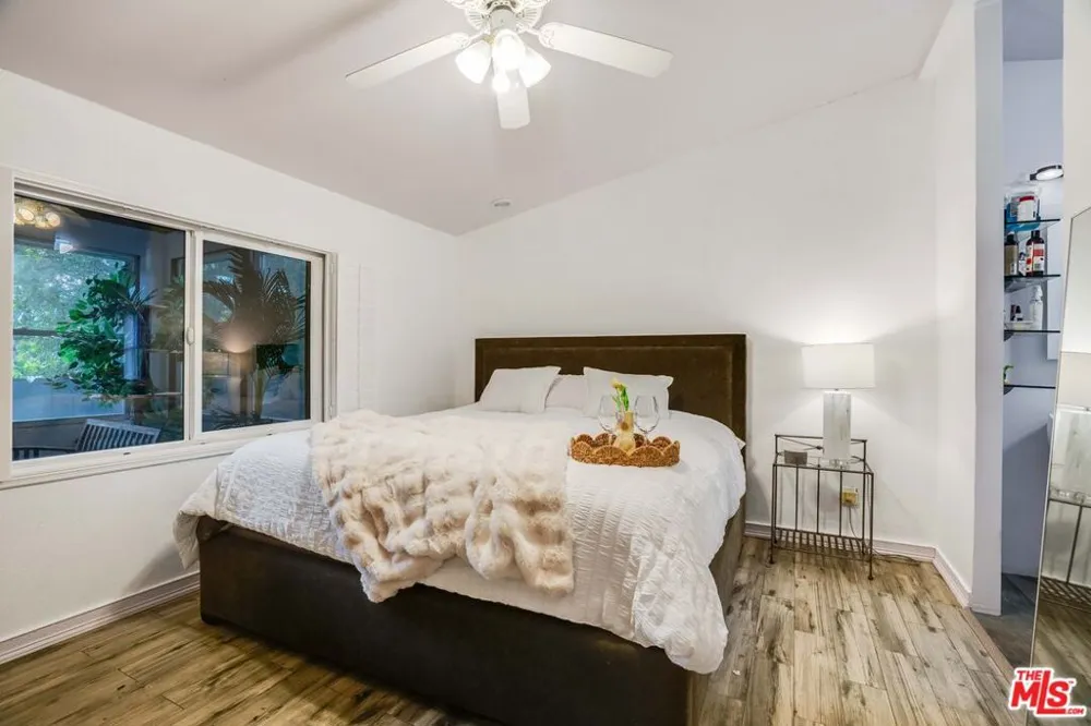 1165 Cherokee Topanga, CA 90290
