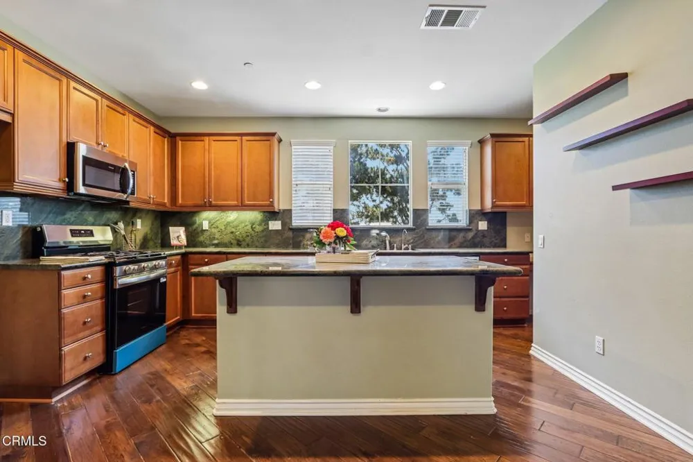 4505 Via Del Sol Camarillo, CA 93012