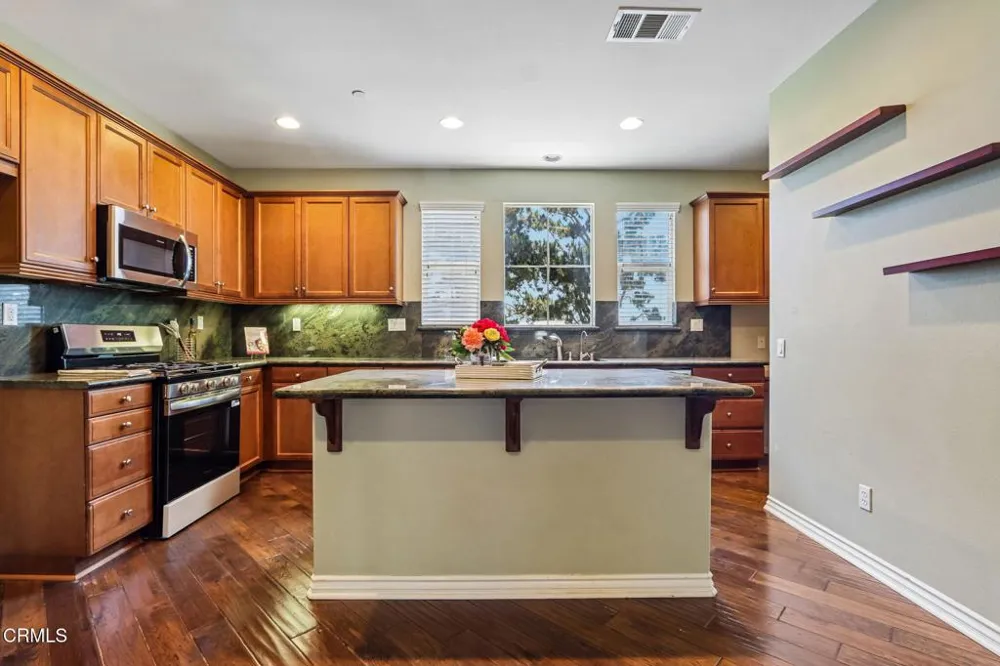 4505 Via Del Sol Camarillo, CA 93012