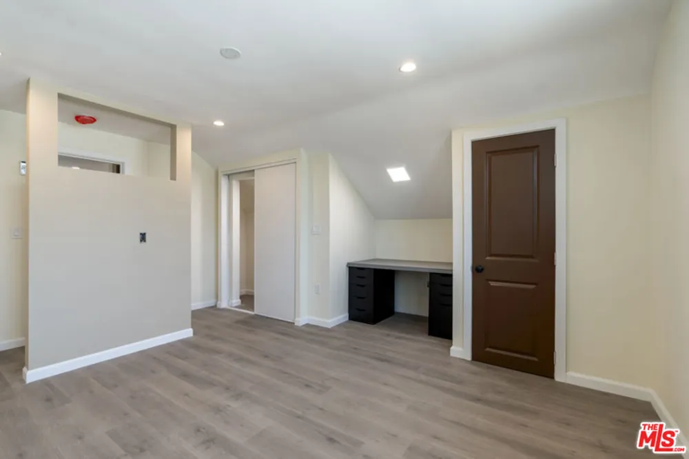 1810 Westmoreland Boulevard Los Angeles, CA 90006