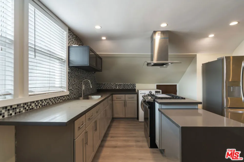 1810 Westmoreland Boulevard Los Angeles, CA 90006
