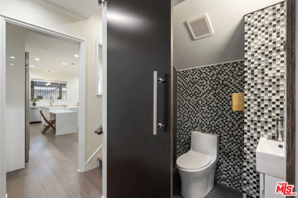 1810 Westmoreland Boulevard Los Angeles, CA 90006