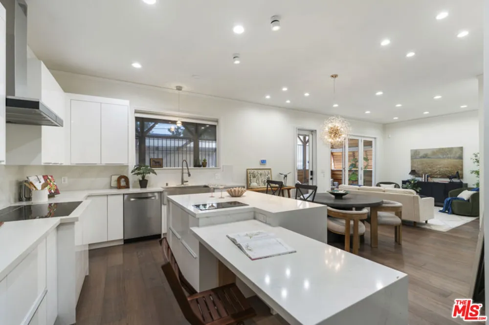 1810 Westmoreland Boulevard Los Angeles, CA 90006