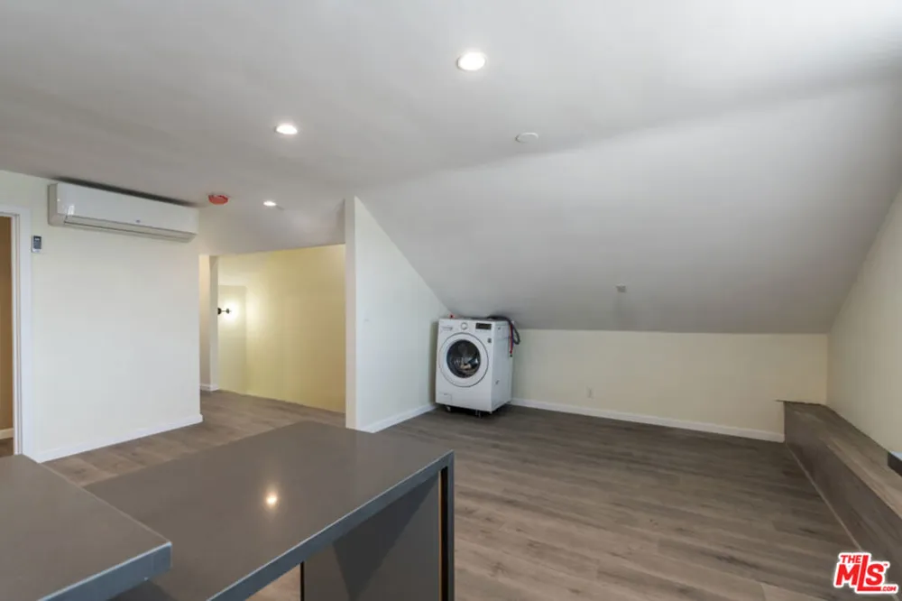 1810 Westmoreland Boulevard Los Angeles, CA 90006
