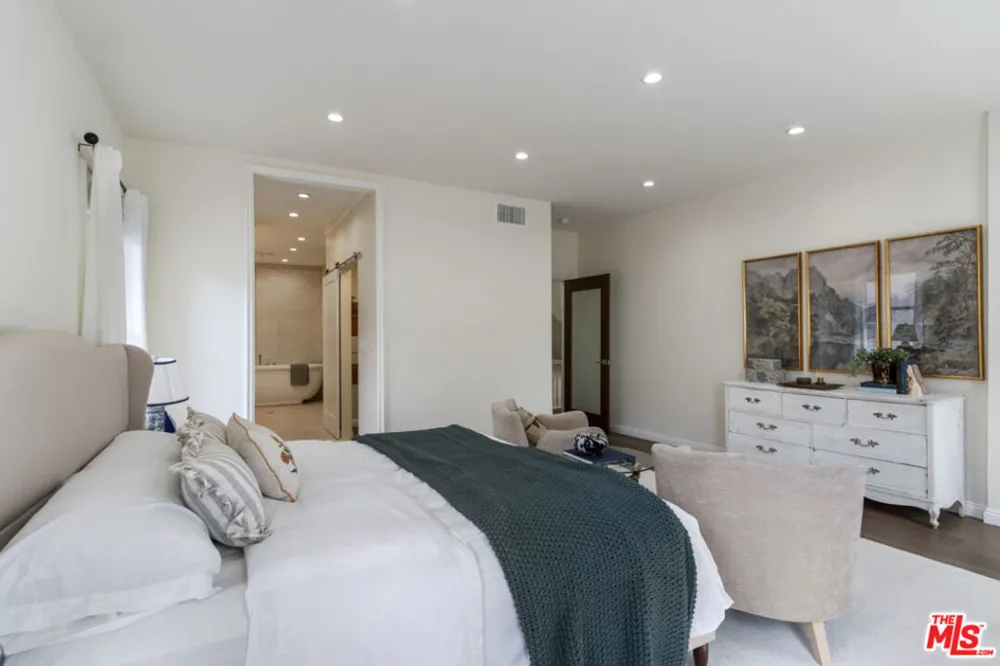 1810 Westmoreland Boulevard Los Angeles, CA 90006