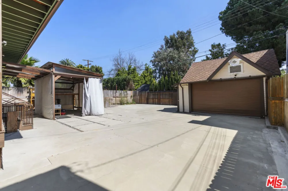 1810 Westmoreland Boulevard Los Angeles, CA 90006