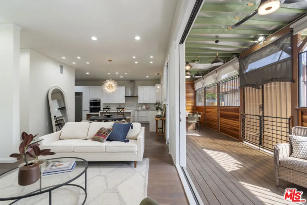 1810 Westmoreland Boulevard Los Angeles, CA 90006