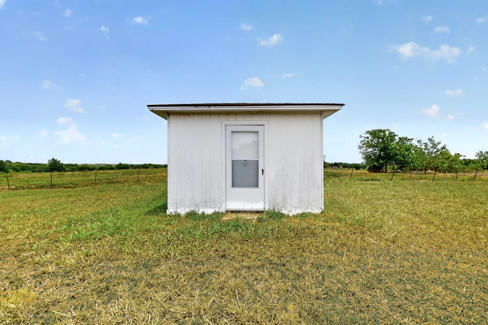 8487 County Road 308 Terrell, TX 75161