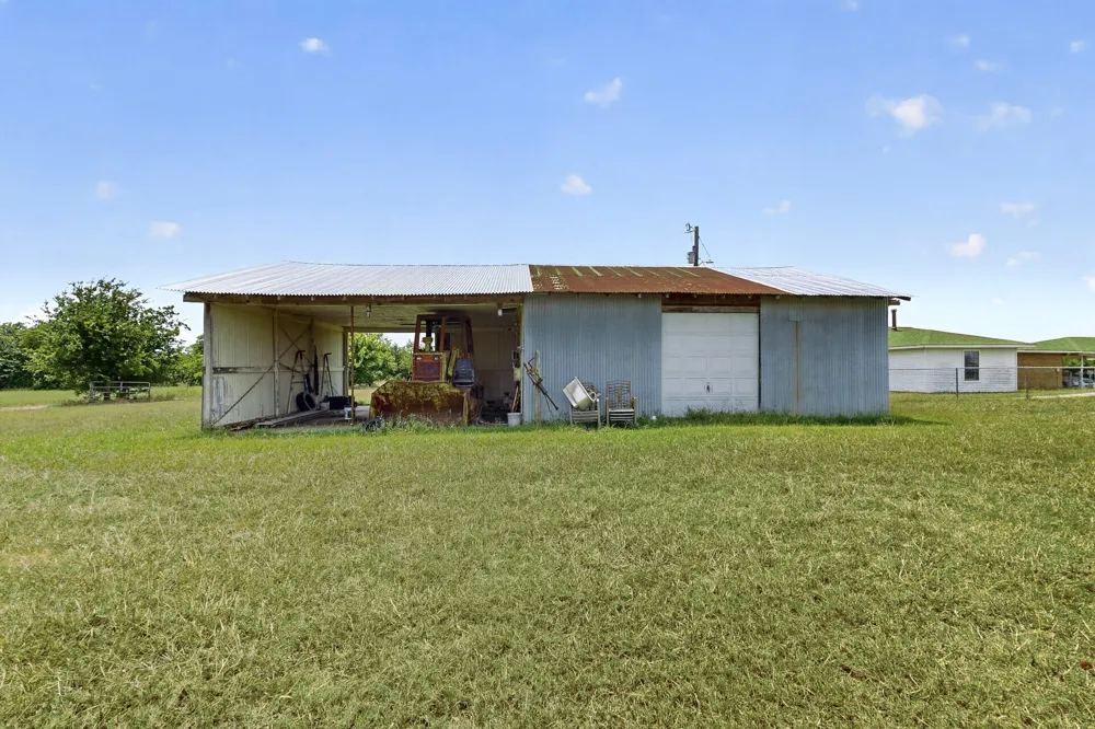 8487 County Road 308 Terrell, TX 75161