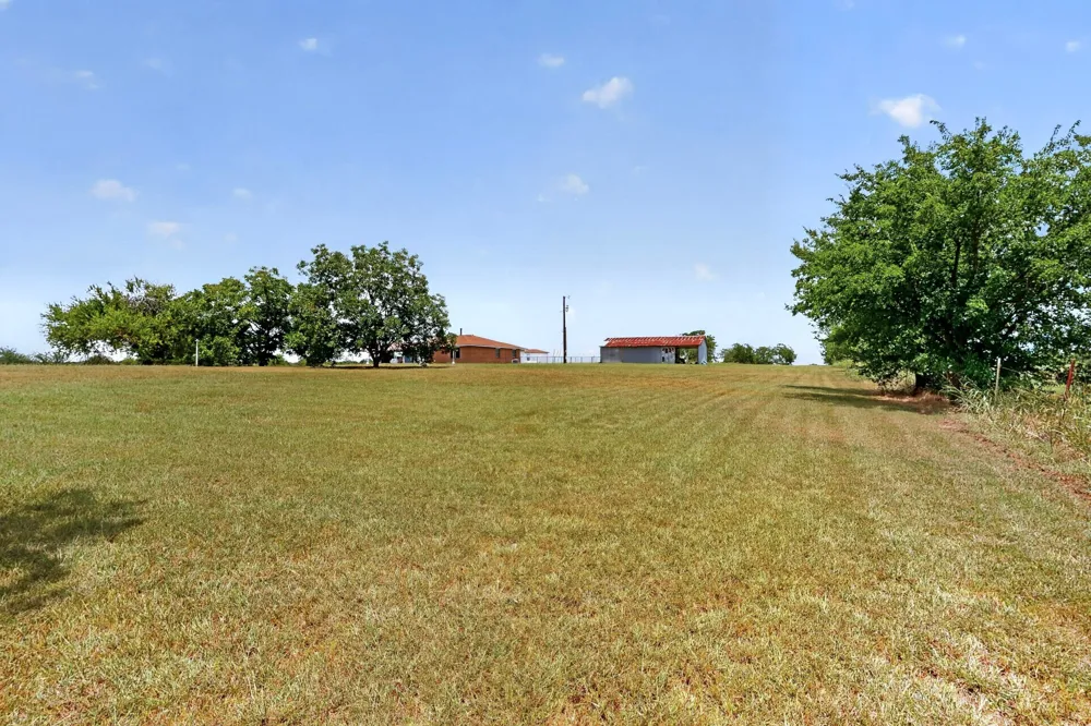 8487 County Road 308 Terrell, TX 75161