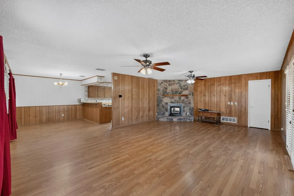 8487 County Road 308 Terrell, TX 75161