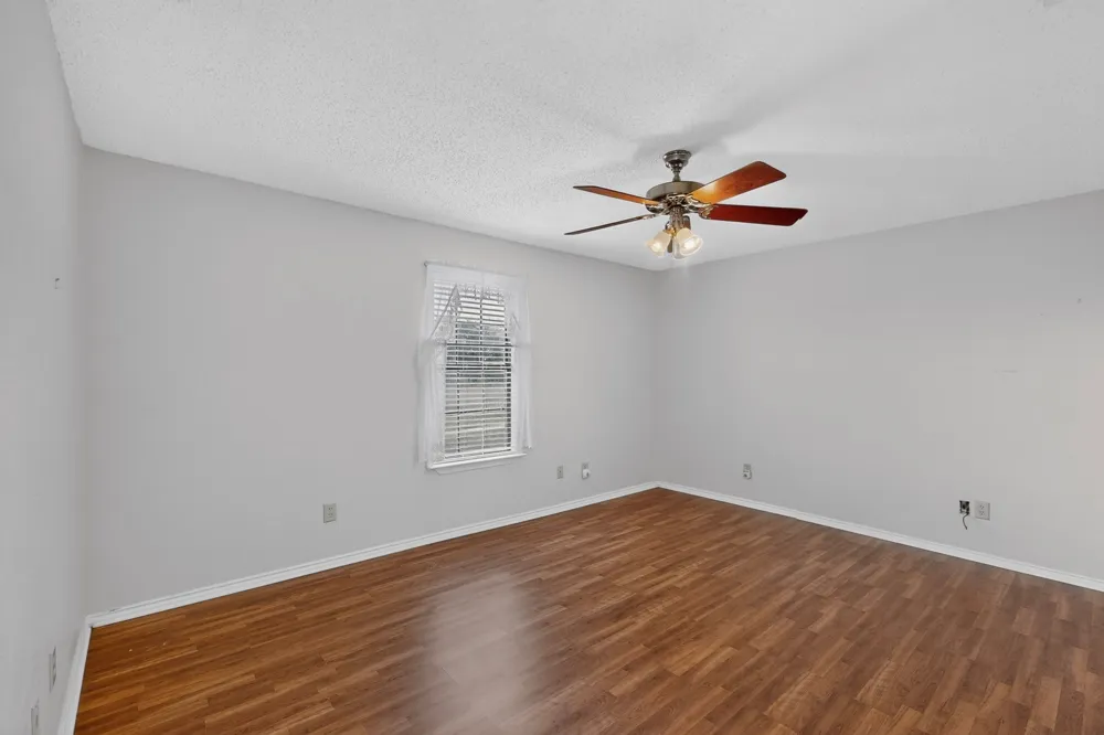 8487 County Road 308 Terrell, TX 75161