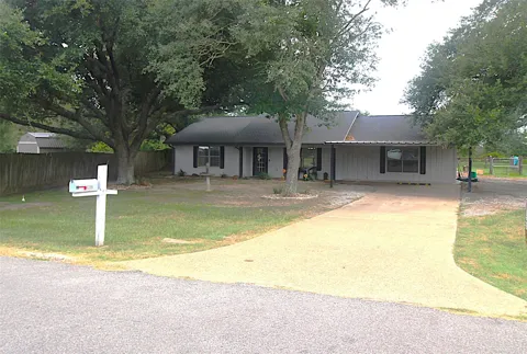 1319 Tammye Lane W
