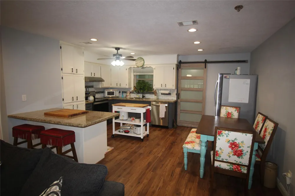 1319 Tammye Lane W Madisonville, TX 77864