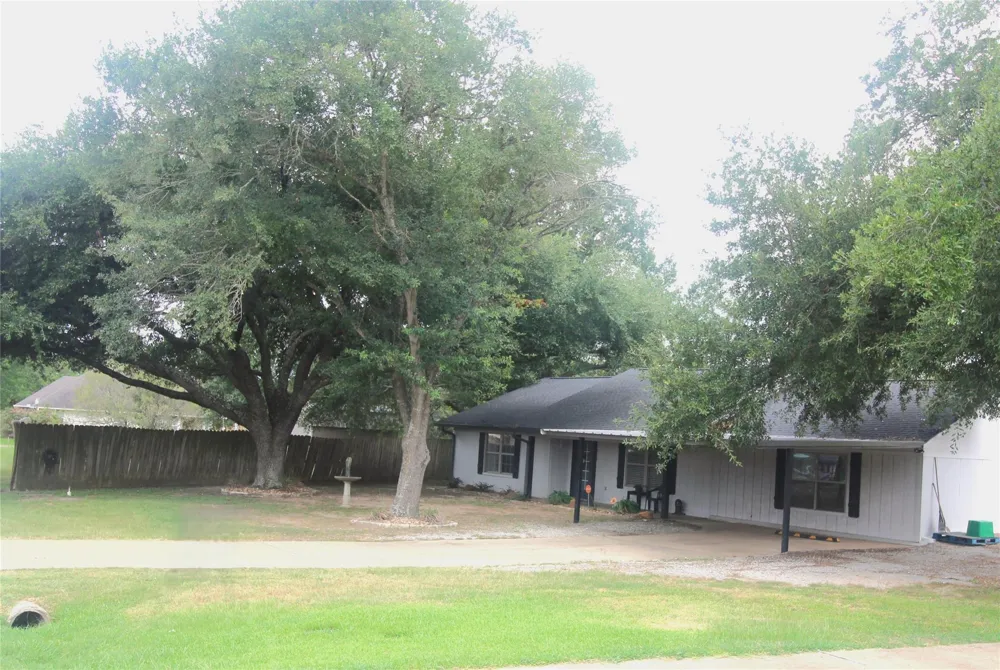 1319 Tammye Lane W Madisonville, TX 77864