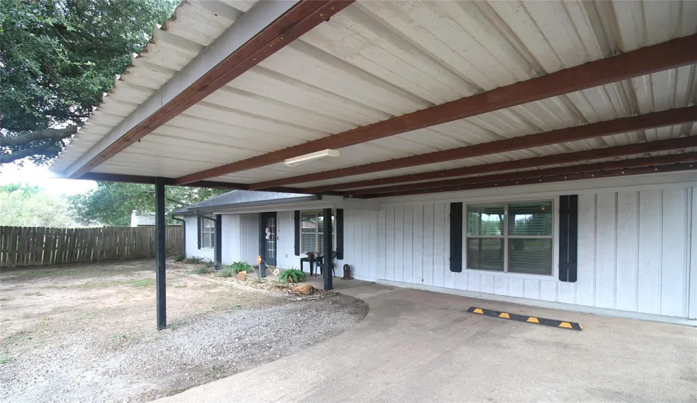 1319 Tammye Lane W Madisonville, TX 77864