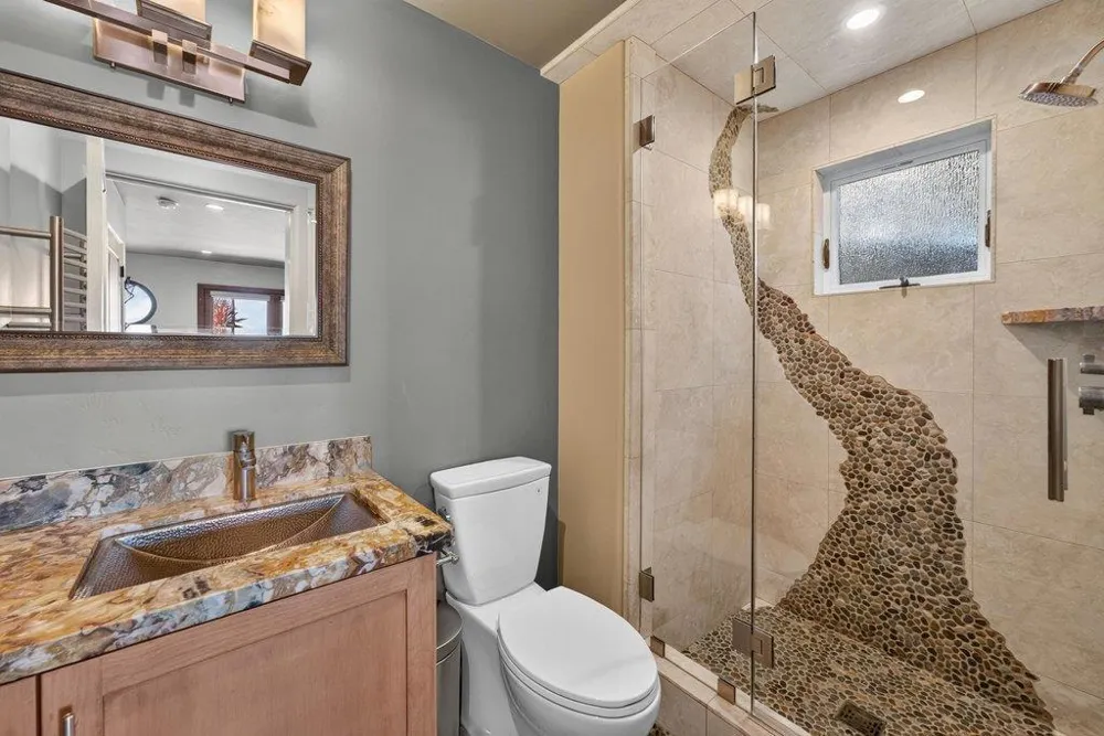 100 Oakland Capitola, CA 95010