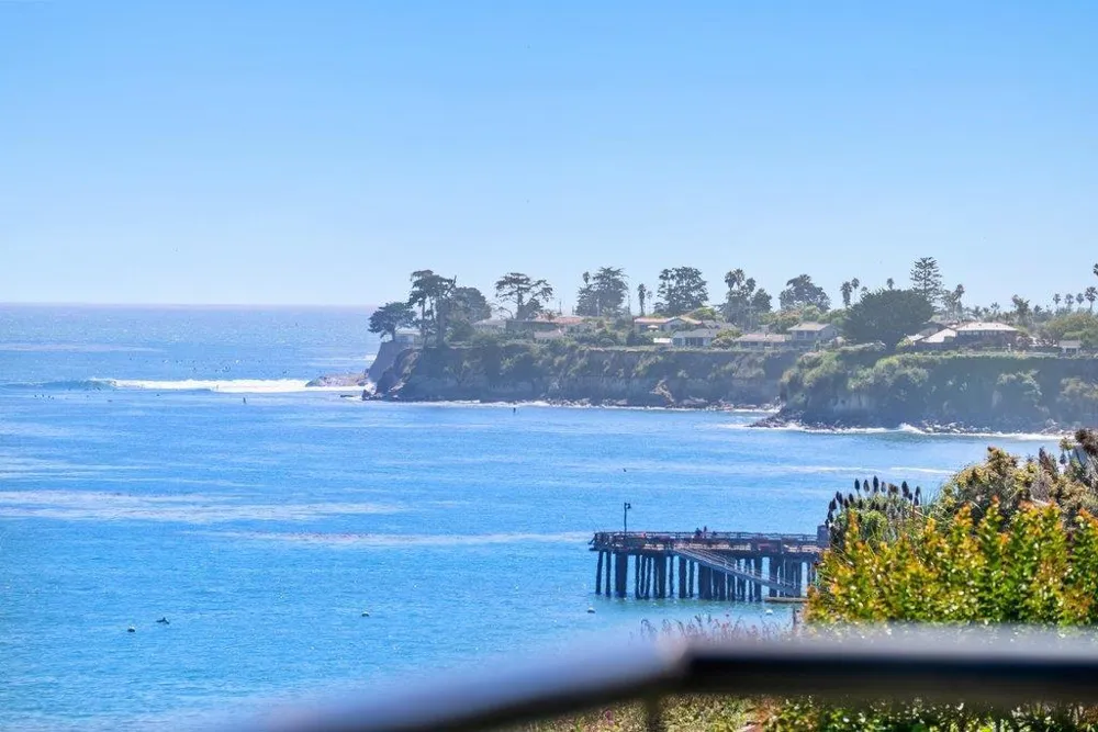 100 Oakland Capitola, CA 95010