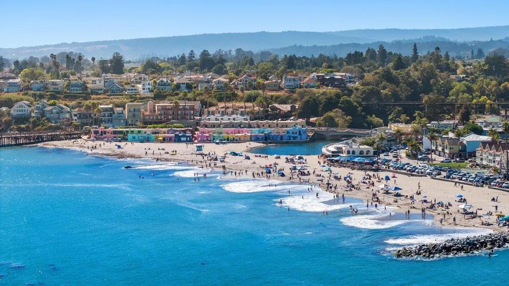 100 Oakland Capitola, CA 95010