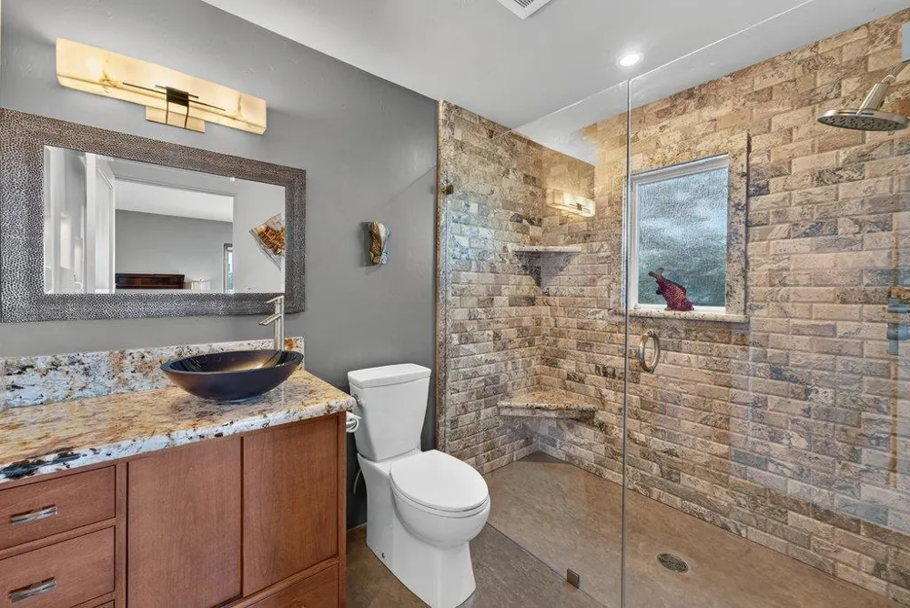 100 Oakland Capitola, CA 95010