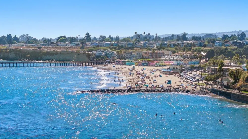 100 Oakland Capitola, CA 95010