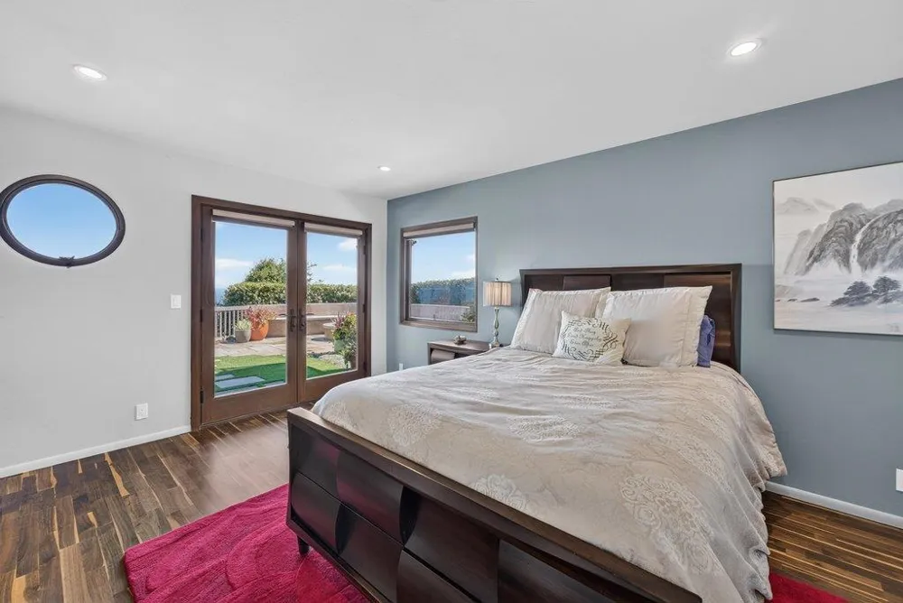 100 Oakland Capitola, CA 95010