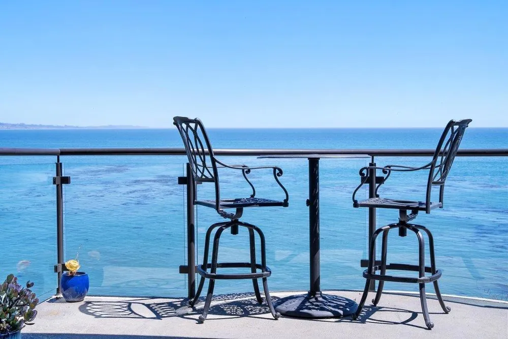 100 Oakland Capitola, CA 95010