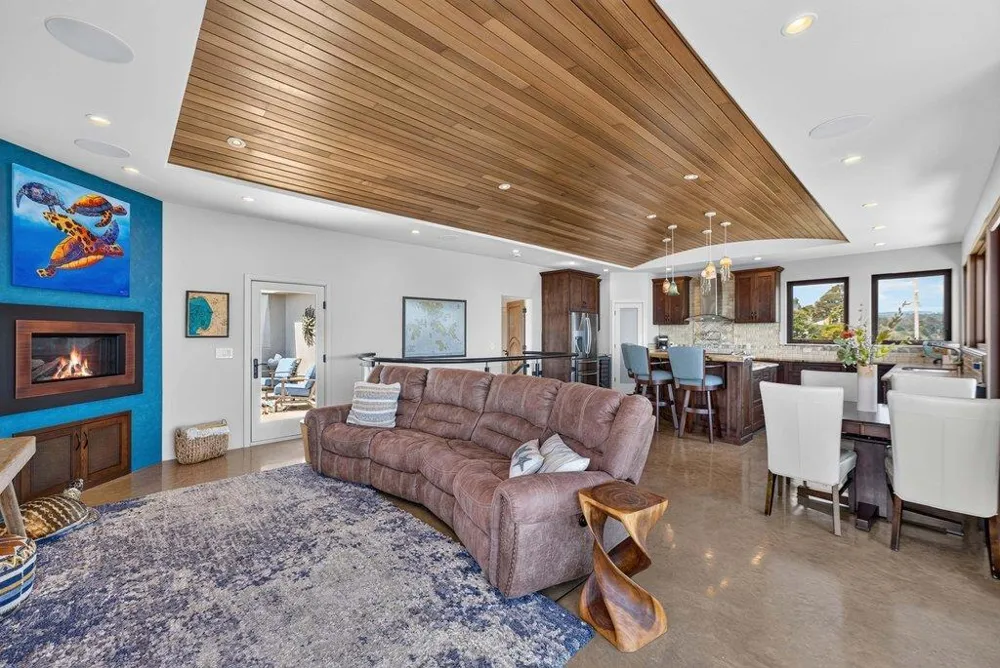 100 Oakland Capitola, CA 95010