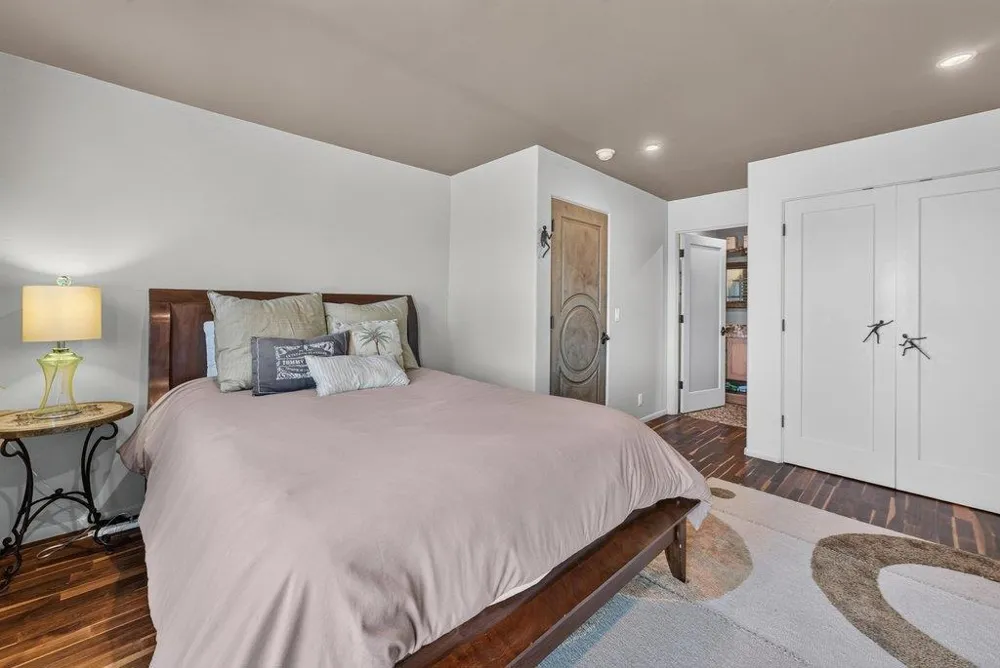 100 Oakland Capitola, CA 95010