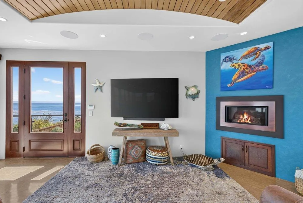 100 Oakland Capitola, CA 95010