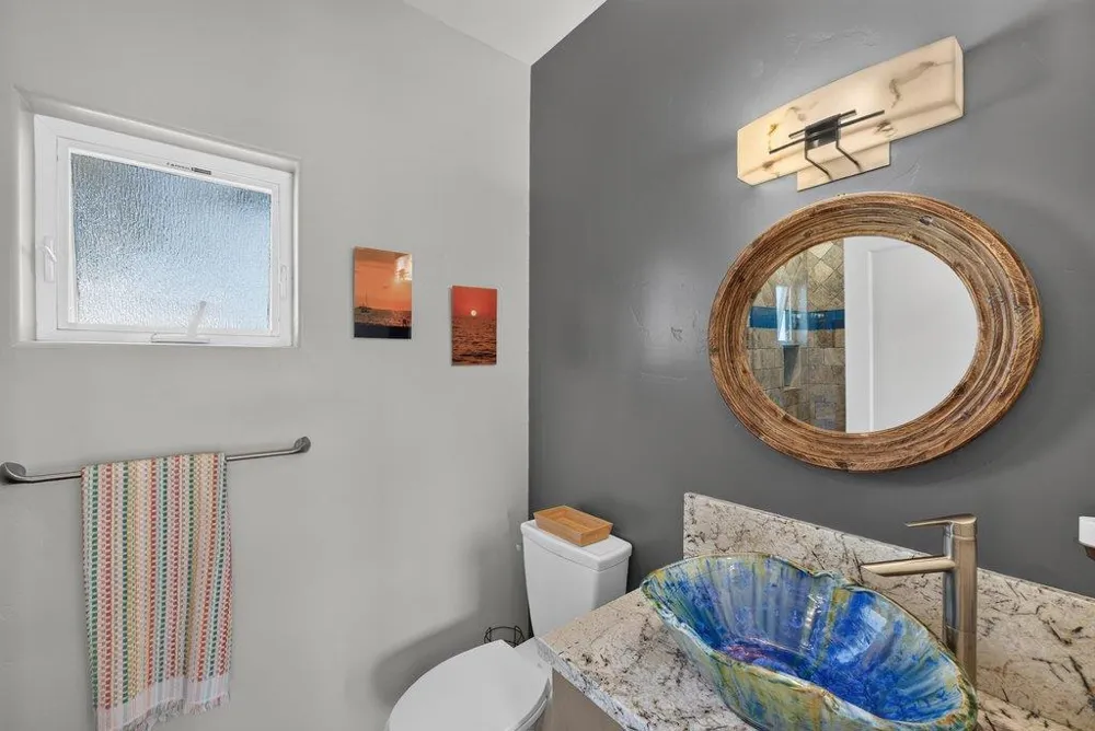 100 Oakland Capitola, CA 95010