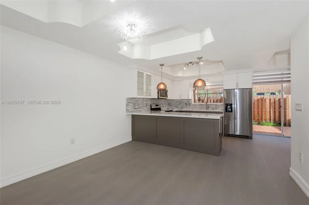8423 S NW 138th Terrace #2802 Miami Lakes, FL 33016