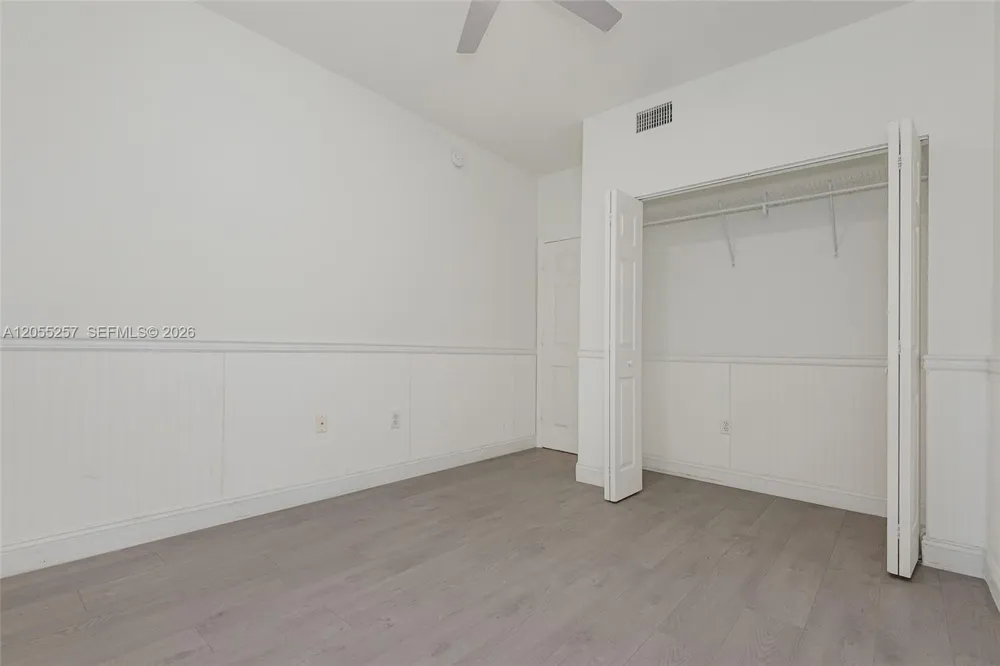 8423 S NW 138th Terrace #2802 Miami Lakes, FL 33016