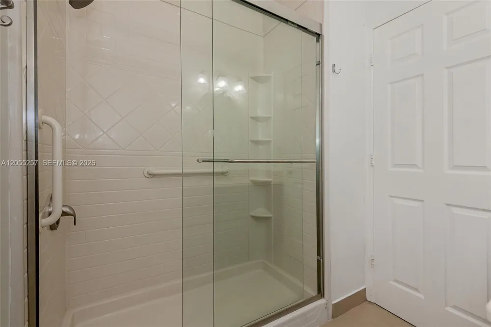 8423 S NW 138th Terrace #2802 Miami Lakes, FL 33016