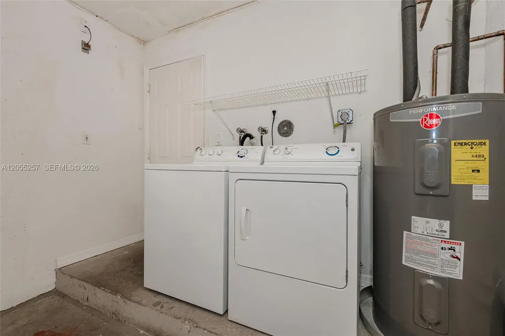 8423 S NW 138th Terrace #2802 Miami Lakes, FL 33016
