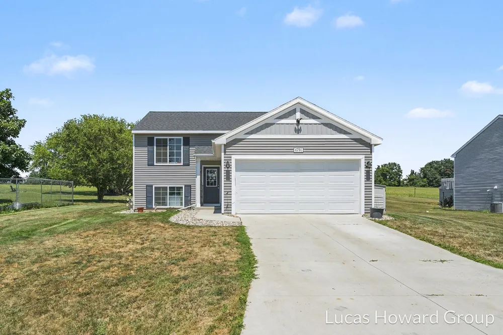 6791 Sydney Street Ionia City, MI 48860