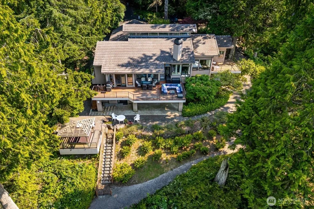 1385 E Ludlow Ridge Road Port Ludlow, WA 98365