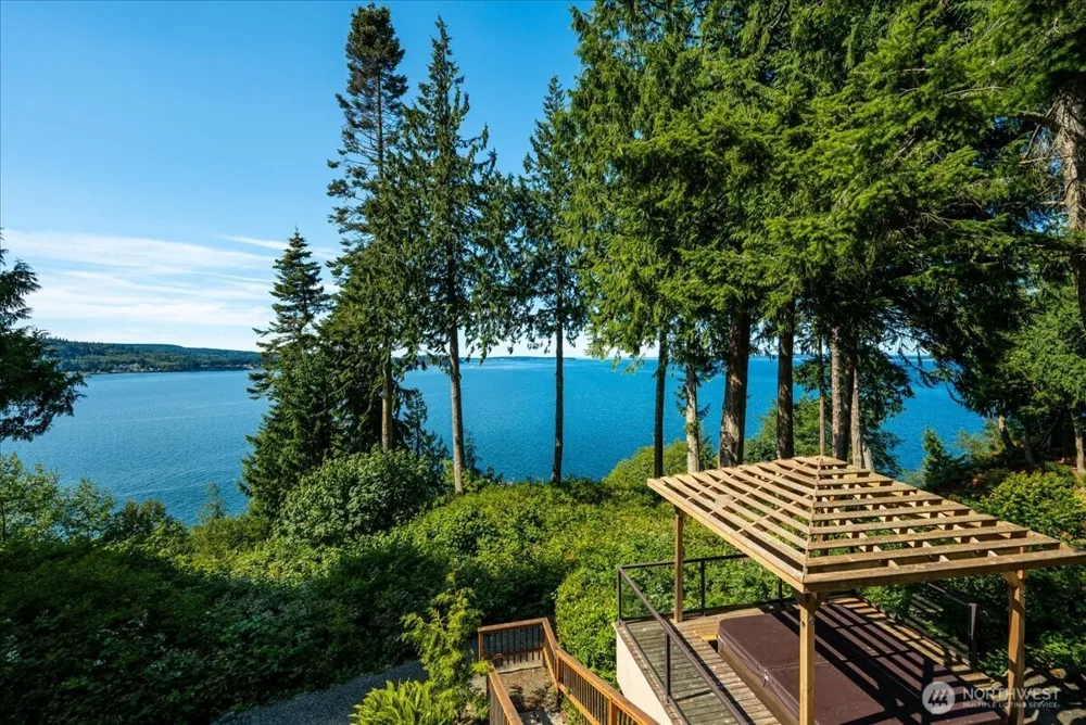1385 E Ludlow Ridge Road Port Ludlow, WA 98365