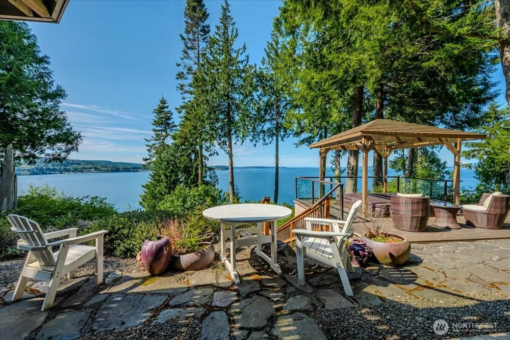 1385 E Ludlow Ridge Road Port Ludlow, WA 98365