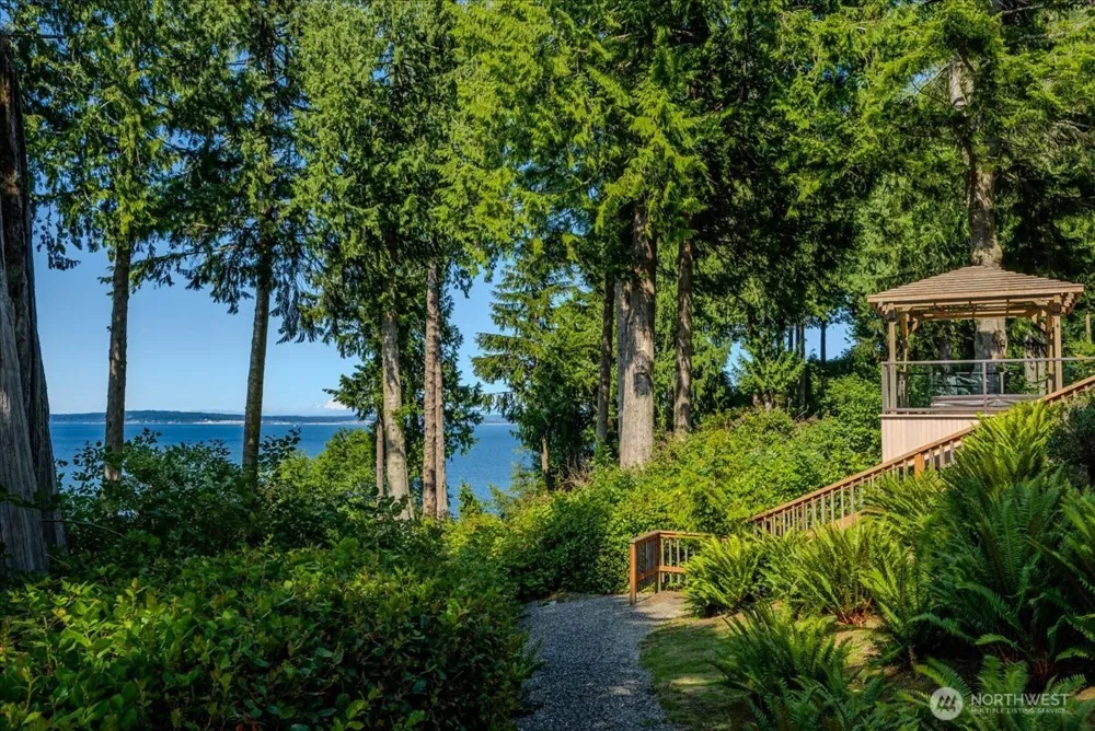 1385 E Ludlow Ridge Road Port Ludlow, WA 98365