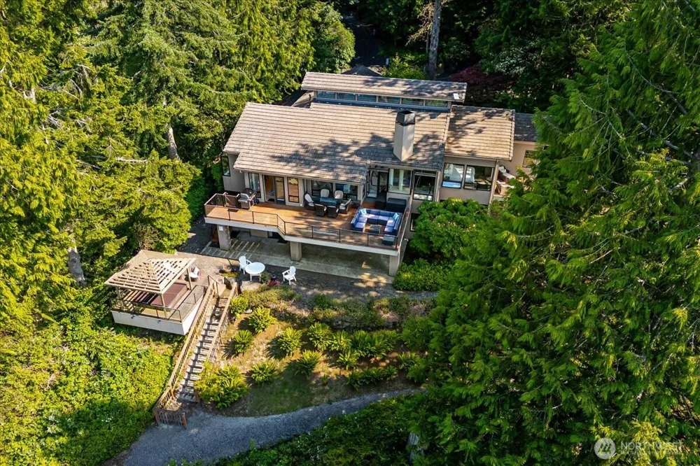 1385 E Ludlow Ridge Road Port Ludlow, WA 98365