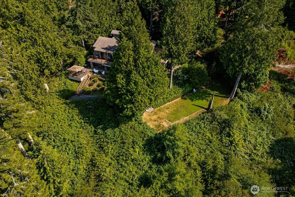 1385 E Ludlow Ridge Road Port Ludlow, WA 98365