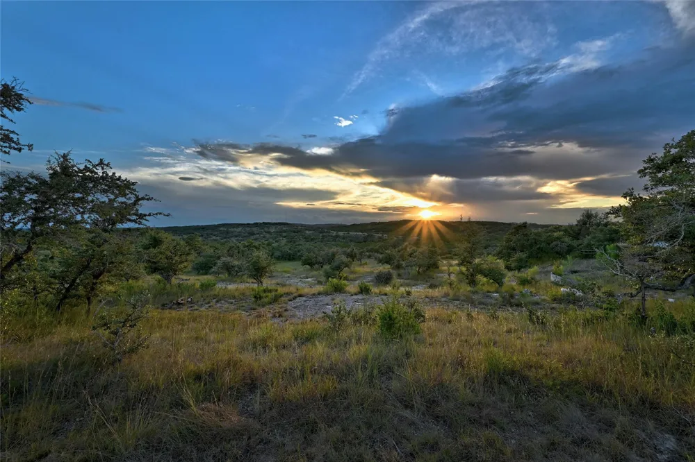 8075 Mount Sharp Road Wimberley, TX 78676