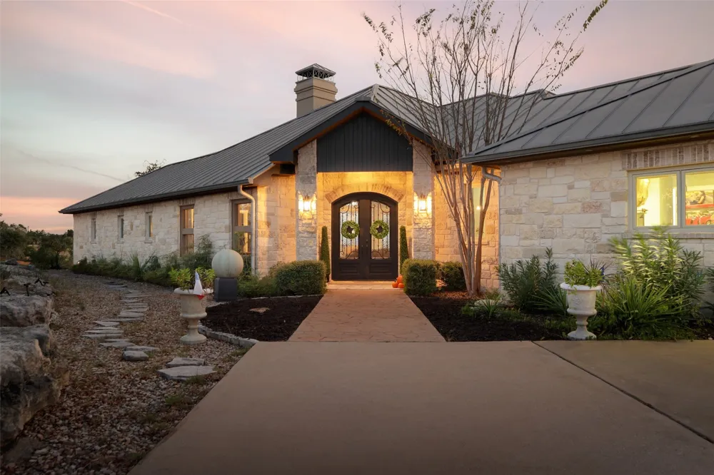 8075 Mount Sharp Road Wimberley, TX 78676