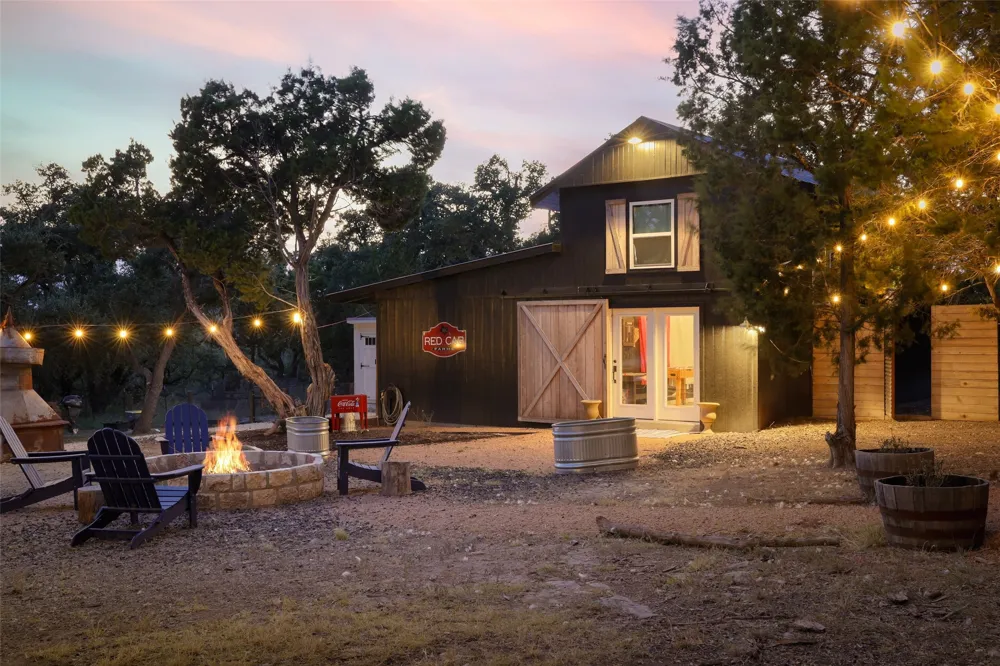 8075 Mount Sharp Road Wimberley, TX 78676